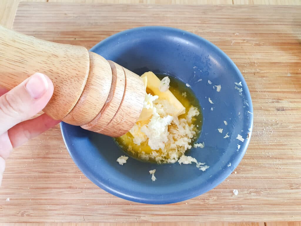 Air Fryer Garlic Bread 6