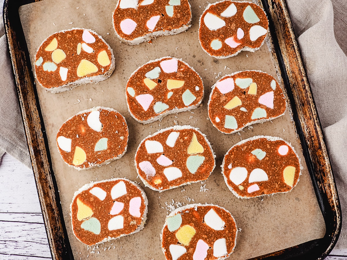 Lolly Cake 3 Slices of lolly cake on a tray.